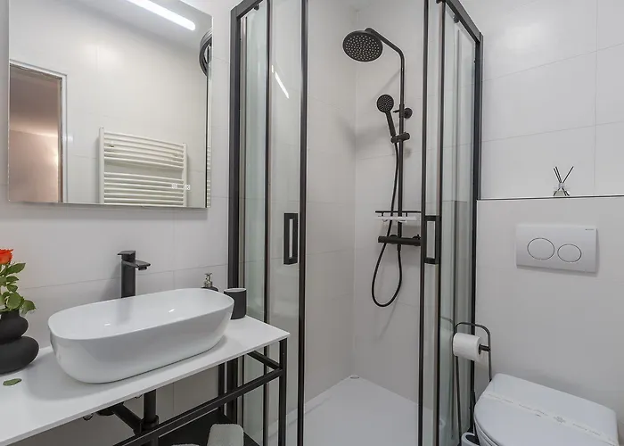 Apartamento Malerisches Mit Mediterranem Garten - Nur 450 Meter Zum